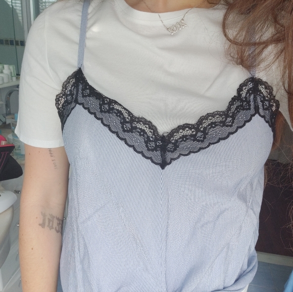 Zara double layer Cami with lace on white T shirt - Picture 4 of 8